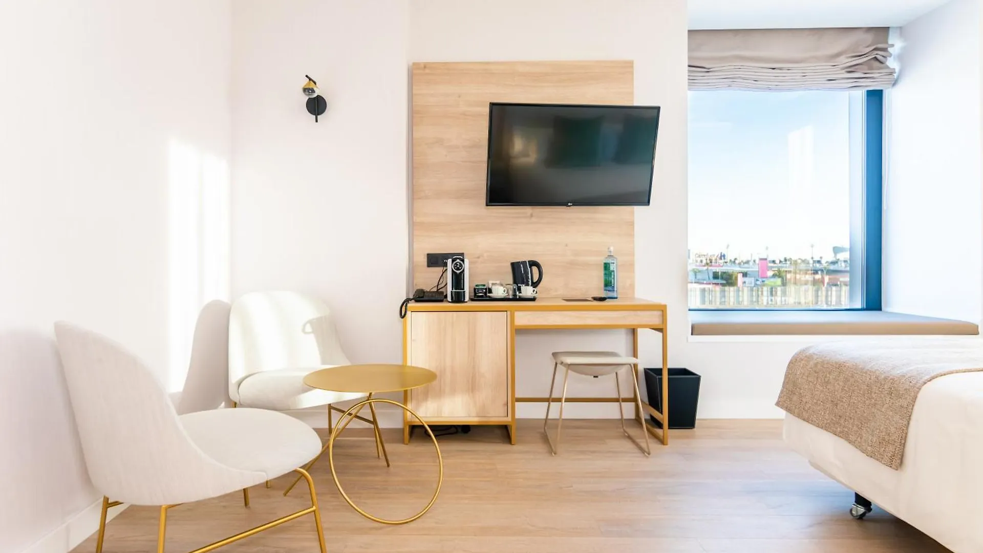 Hotel Malaga Vibes 3*,